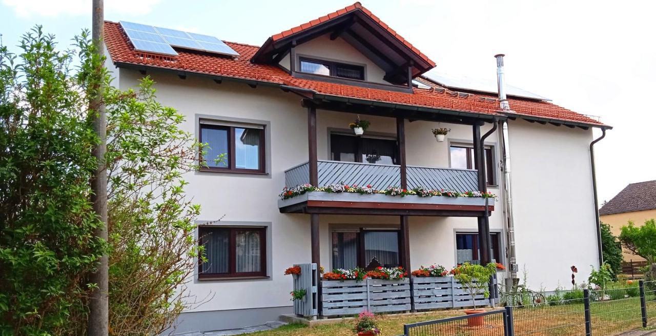 Familie Sattler Apartamento Pappenheim Exterior foto